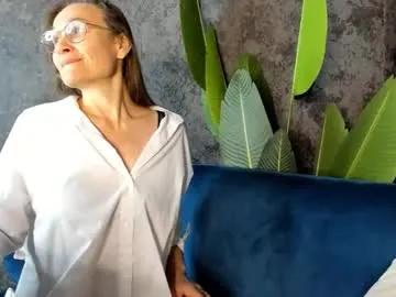 Freechat lillian_white1 on Chaturbate