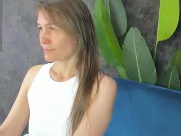 Freechat lillian_white1 on Chaturbate