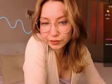 Freechat lilosims on Chaturbate