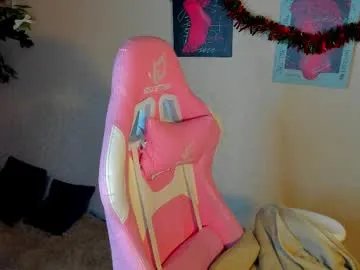 lina_reeds on Chaturbate