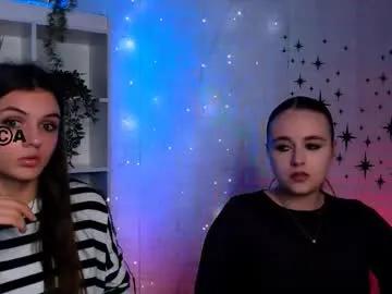 lisa_dark_ — GOAL: tease [777 tokens remaining] Welcome to my room! #cute #18 #shy #new #nonude