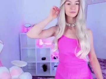 Freechat living_doll on Chaturbate