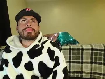 Freechat los_juanes on Chaturbate