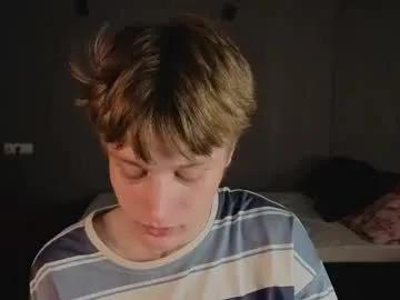 Freechat louie_evans on Chaturbate