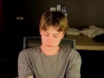 Freechat louie_evans on Chaturbate