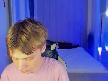 Freechat louie_evans on Chaturbate