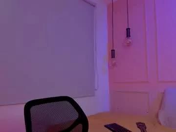 Freechat lovely_emma18 on Chaturbate