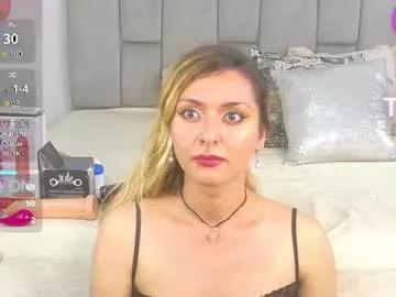 Freechat lunitadiva on Chaturbate
