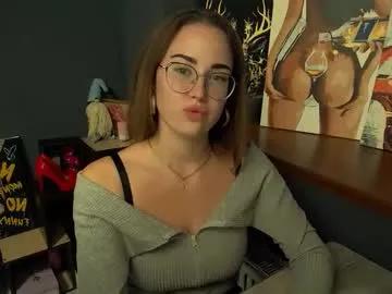 luxie_queen — I`m new here) be pleasent, please) #bigboobs #natural #shy #student [0 tokens remaining]