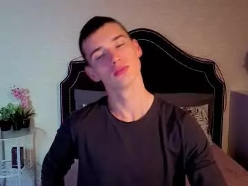 Freechat max_foks on Chaturbate