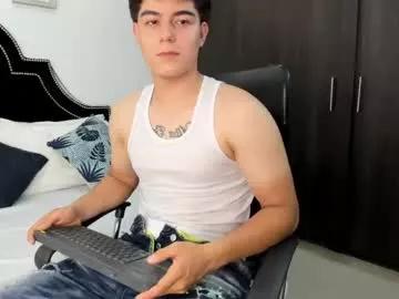 Freechat maxxicruz on Chaturbate