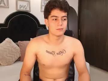 Freechat maxxicruz on Chaturbate