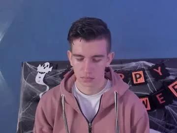 Freechat mikaelslow on Chaturbate