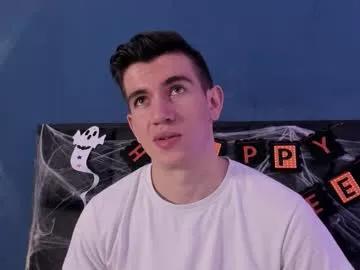 Freechat mikaelslow on Chaturbate