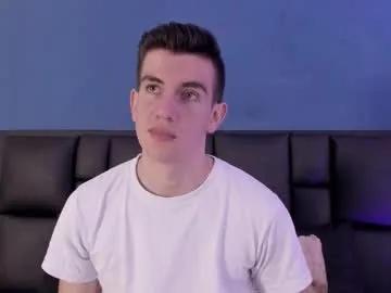 Freechat mikaelslow on Chaturbate