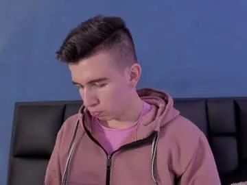 Freechat mikaelslow on Chaturbate