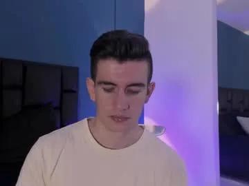 Freechat mikaelslow on Chaturbate