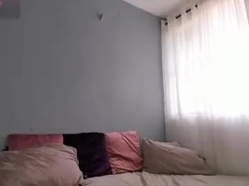 Away mollyybloom on Chaturbate