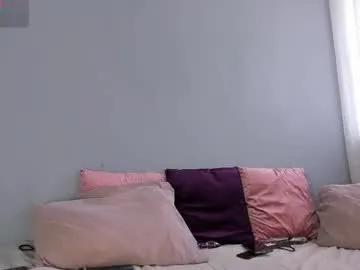 Away mollyybloom on Chaturbate