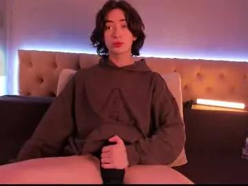 Freechat nickierainer on Chaturbate