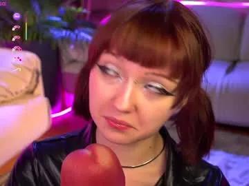 Freechat nikkisilk on Chaturbate