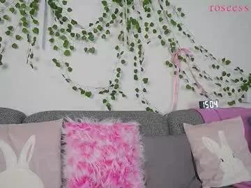 Freechat roseess_ on Chaturbate