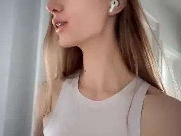 solar_bella on Chaturbate