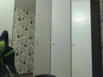 strongass18 on Chaturbate