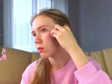 succubelle on Chaturbate