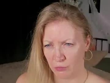 Freechat sugamomy on Chaturbate