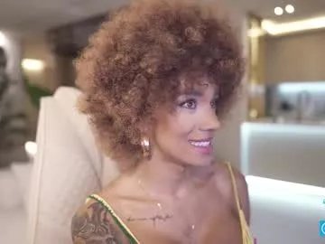 Away sweetlaurasaenz on Chaturbate