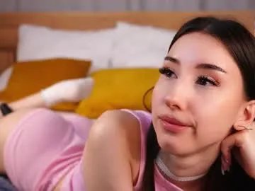 Freechat taitechubb on Chaturbate