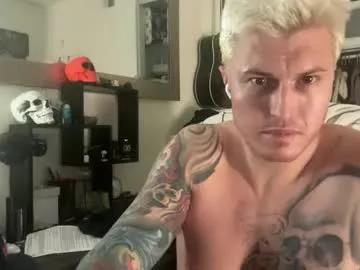Freechat tattednblonde on Chaturbate
