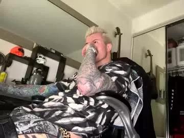 Freechat tattednblonde on Chaturbate