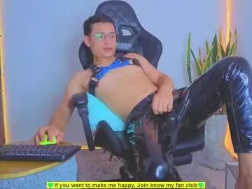 Freechat teddy_cowboy on Chaturbate