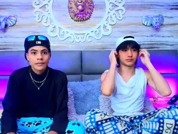 Freechat twinslovers_ on Chaturbate
