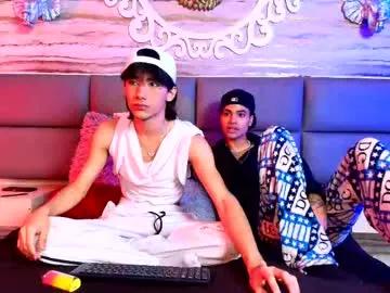 Freechat twinslovers_ on Chaturbate