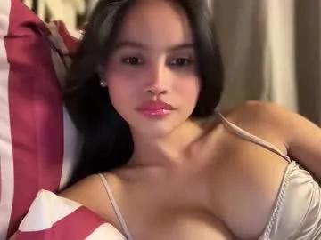 Freechat webcammaggie on Chaturbate