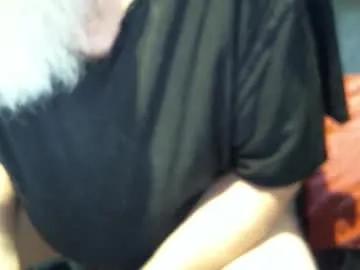 Freechat yellowsnakes on Chaturbate