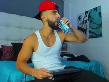 yiyo10_ on Chaturbate