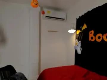 Freechat zeusapollofuck on Chaturbate