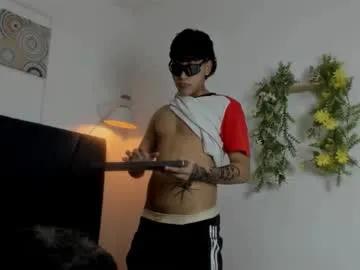 Freechat zeusapollofuck on Chaturbate