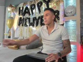 aron_bolt on Flirt4Free
