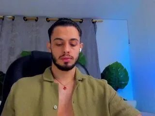 austin_col — Freechat on Flirt4Free