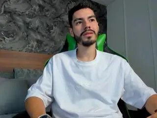 cameron_pierce on Flirt4Free