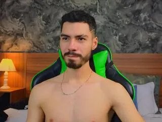 cameron_pierce on Flirt4Free