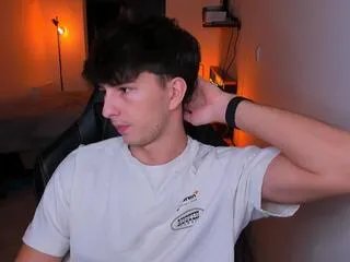 charlie_florenzi — Freechat on Flirt4Free