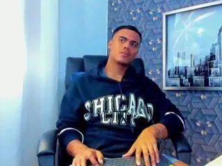 dominic_salazar — Freechat on Flirt4Free