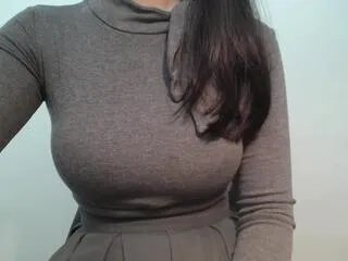 emilia_young — Away on Flirt4Free