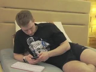 ethan_pinkman on Flirt4Free